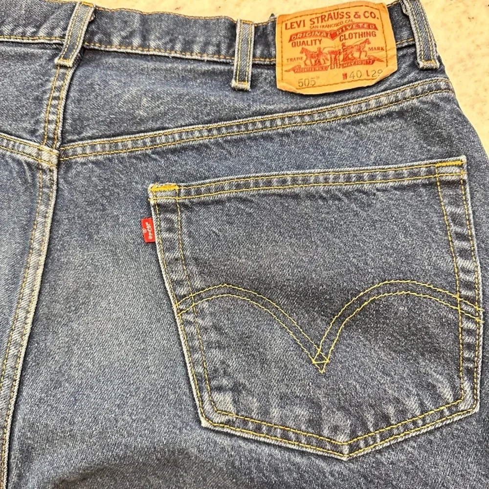 Levis 505 Regular Fit Mens Jeans 40x29‎ Medium Wash Blue Denim 100% Cotton